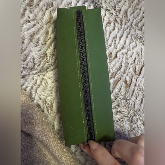 Tooletries The Koby Mini Dopp Kit Toiletries Bag, Anti Bacterial Green Silicone - Picture 4 of 16